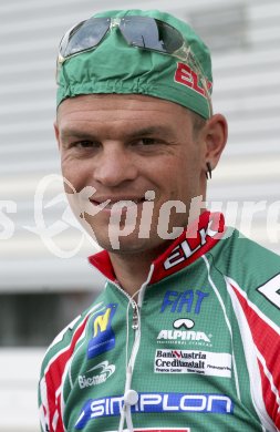 Stefan Rucker; ELK Haus; ?sterreich; 3-L?nder-Tour, Griesheim; 15.09.2006
?qspictures/Mareike Engelbrecht

---
pressefotos, pressefotografie, kuess, qs, qspictures, sport, bild, bilder, bilddatenbank