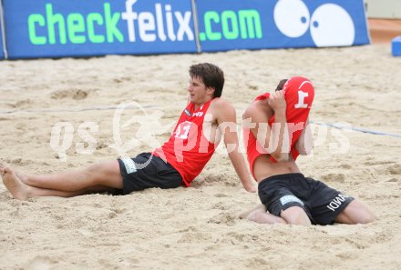 Beachvolleyball Grand Slam. Felix Blaeuel und Alexander Xandi Huber (?sterreich). Klagenfurt, am 8.2.2006.
---
pressefotos, pressefotografie, kuess, qs, qspictures, sport, bild, bilder, bilddatenbank