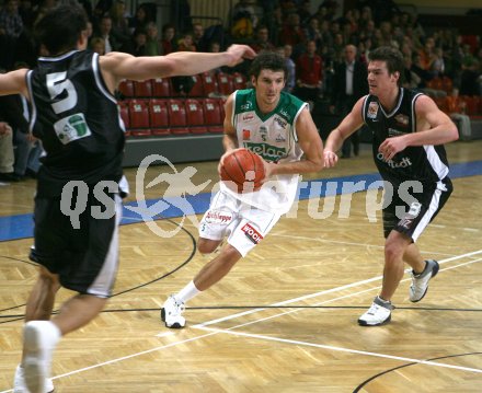 Basketball Bundesliga. W?rthersee Piraten gegen G?ssing Knights. Selmir Husanovic (Piraten), Christoph Knor, Daniel M?ller (G?ssing). Klagenfurt, am 1.11.2006.
Foto: Kuess
---
pressefotos, pressefotografie, kuess, qs, qspictures, sport, bild, bilder, bilddatenbank