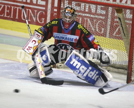 Eishockey Bundesliga. KAC  Salzburg. Enzenhofer .
Klagenfurt, am 6.11.2005

---
pressefotos, pressefotografie, kuess, qs, qspictures, sport, bild, bilder, bilddatenbank