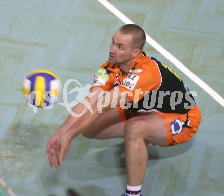 Volleyball Bundesliga. SK Aich/Dob gegen Hypo VBK. Martin Pipa (Aich/Dob).  Bleiburg am 7.10.2006
---
pressefotos, pressefotografie, kuess, qs, qspictures, sport, bild, bilder, bilddatenbank