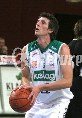 Basketball Bundesliga. W?rthersee Piraten gegen Mattersburg. Selmir Husanovic (Piraten). Klagenfurt, am 25.11.2006.
Foto: qspictures/Nadja Kuess
---
pressefotos, pressefotografie, kuess, qs, qspictures, sport, bild, bilder, bilddatenbank