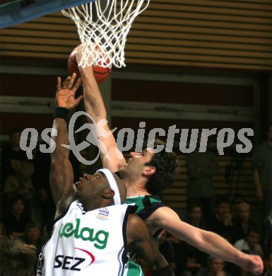 Basketball Bundesliga. W?rthersee Piraten gegen Kapfenberg Bulls. Ronell Mingo. Klagenfurt, am 9.4.2005
---
pressefotos, pressefotografie, kuess, qs, qspictures, sport, bild, bilder, bilddatenbank