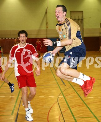 Bundesliga Handball. SVVW gegen HCK. Bilbija Goran (SVVW) Jochum Patrick (HCK). Klagenfurt, 3.2.2007
Foto: Kuess
---
pressefotos, pressefotografie, kuess, qs, qspictures, sport, bild, bilder, bilddatenbank