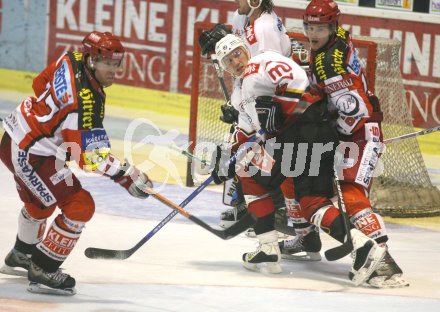 Eishockey Bundesliga. KAC gegen Jesenice. Jeremy Rebek, Philippe Horsky (KAC), Boris Pretnar (Jesenice). Klagenfurt, am 29.10.2006.
Foto: Kuess
---
pressefotos, pressefotografie, kuess, qs, qspictures, sport, bild, bilder, bilddatenbank