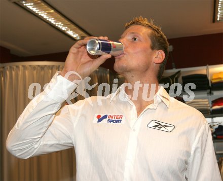 Leichtathletik, Zehnkampf.Roland Schwarzl. Klagenfurt, am 25.3.2005.
---
pressefotos, pressefotografie, kuess, qs, qspictures, sport, bild, bilder, bilddatenbank