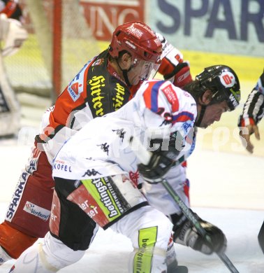 Eishockey Bundesliga. KAC gegen HC TWK Innsbruck. Chad Hinz  (KAC), Todd Elik (Innsbruck). Klagenfurt, am 12.11.2006.
Foto: Kuess
---
pressefotos, pressefotografie, kuess, qs, qspictures, sport, bild, bilder, bilddatenbank