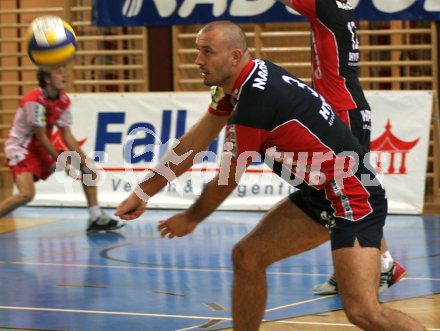 Volleyball Bundesliga. Hypo VBK. Marian Vavrek. Klagenfurt, am 1.10.2005.
Foto: Kuess
---
pressefotos, pressefotografie, kuess, qs, qspictures, sport, bild, bilder, bilddatenbank