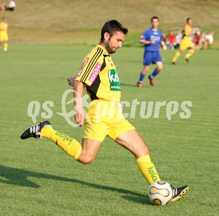 Fussball. FC K?rnten. Nenad Bjelica. K?ttmannsdorf, am 21.7.2006.
---
pressefotos, pressefotografie, kuess, qs, qspictures, sport, bild, bilder, bilddatenbank