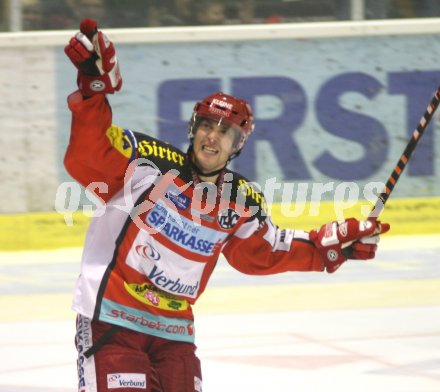 ?sterreichische Eishockey Bundesliga. KAC gegen Red Bull Salzburg. Herbert Ratz (KAC) jubelt. Klagenfurt, am 22.10.2006.
Foto: Kuess
---
pressefotos, pressefotografie, kuess, qs, qspictures, sport, bild, bilder, bilddatenbank