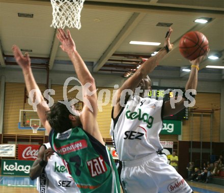 Basketball Bundesliga. W?rthersee Piraten gegen Kapfenberg Bulls. Thomas Kelley. Klagenfurt, am 9.4.2005
---
pressefotos, pressefotografie, kuess, qs, qspictures, sport, bild, bilder, bilddatenbank