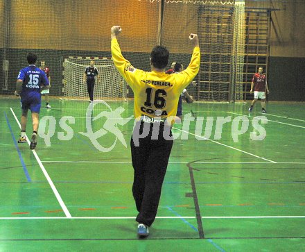 Handball Bundesliga Derby HCK 59 gegen SC Ferlach. Jubel von Ferlach Torwart Walter Perkounig. Klagenfurt, am 10.12.2005.
---
pressefotos, pressefotografie, kuess, qs, qspictures, sport, bild, bilder, bilddatenbank