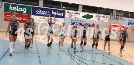 Volleyball Bundesliga Semifinale. Die Wildcas bedanken sich bei den Fans f?r die Unterst?tzung. Wildcats gegen Linz. Klagenfurt, am 8.4.2005.


---
pressefotos, pressefotografie, kuess, qs, qspictures, sport, bild, bilder, bilddatenbank