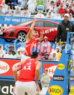 Beachvolleyball. Clemens Doppler, Peter Gartmayer. Klagenfurt, am 2.8.2006.
---
pressefotos, pressefotografie, kuess, qs, qspictures, sport, bild, bilder, bilddatenbank