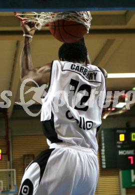 Basketball Bundesliga. Woerthersee Piraten gegen Oberwart Gunners. Tobe Carberry. Klagenfurt, am 23.10.2005.
Foto: Kuess 
---
pressefotos, pressefotografie, kuess, qs, qspictures, sport, bild, bilder, bilddatenbank