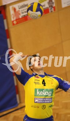 Volleyball Bundesliga. Aich/Dob gegen Enns. Jernej Potocnik (Aich/Dob). Bleiburg, am 20.1.2007.
Foto: Kuess
---
pressefotos, pressefotografie, kuess, qs, qspictures, sport, bild, bilder, bilddatenbank