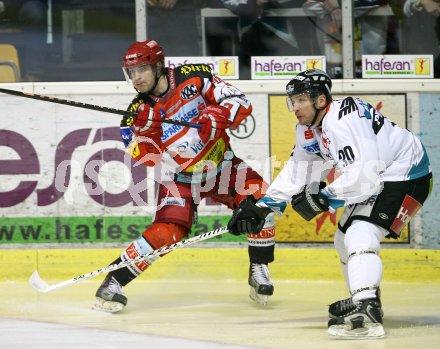 Eishockey Bundesliga. KAC gegen EHC Liwest Black Wings Linz. Herbert Ratz (KAC), Christian Perthaler (Linz). Klagenfurt, am 26.1.2007.
Foto: Kuess
---
pressefotos, pressefotografie, kuess, qs, qspictures, sport, bild, bilder, bilddatenbank