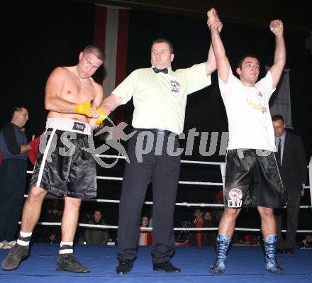 Boxen Vergleichskampf K?rnten gegen Slowenien. WBC Weltmeister Pedrag Radosevic gegen Ivica Cukusic (Kroatien). Sieger Pedrag Radosevic. Klagenfurt, am 15.12.2006.
Foto: Kuess
---
pressefotos, pressefotografie, kuess, qs, qspictures, sport, bild, bilder, bilddatenbank