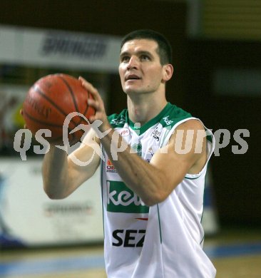 Basketball Bundesliga. W?rthersee Piraten gegen G?ssing Knights. Stjepan Gavran (Piraten). Klagenfurt, am 1.11.2006.
Foto: Kuess
---
pressefotos, pressefotografie, kuess, qs, qspictures, sport, bild, bilder, bilddatenbank