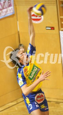 Volleyball Bundesliga. Aich/Dob gegen Enns. Milan Bencz (Aich/Dob). Bleiburg, am 20.1.2007.
Foto: Kuess
---
pressefotos, pressefotografie, kuess, qs, qspictures, sport, bild, bilder, bilddatenbank