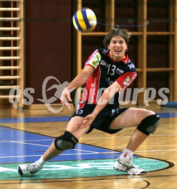 Volleyball Bundesliga. Hypo VBK. Simon Breuss. Klagenfurt, am 1.10.2005.
Foto: Kuess
---
pressefotos, pressefotografie, kuess, qs, qspictures, sport, bild, bilder, bilddatenbank
