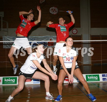 Badminton, Volleyball. Gemeinsames Training des Badminton Bundesligaspieler des ASK? Kelag K?rnten und der Volleyballerinnen des ATSC Wildcats. Stefan Wrulich und Peter Kreulitsch sowie Luise Seidl und Mojca Dolinar. Klagenfurt, am 29.11.2005.
Foto: Kuess
---
pressefotos, pressefotografie, kuess, qs, qspictures, sport, bild, bilder, bilddatenbank