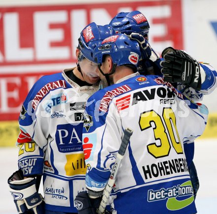 Eishockey Bundesliga. VSV gegen EHC Liwest Linz. Torjubel VSV. Villach, am 15.3.2007.
Foto: Kuess
---
pressefotos, pressefotografie, kuess, qs, qspictures, sport, bild, bilder, bilddatenbank