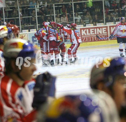Eishockey Bundesliga. KAC gegen Salzburg. Torjubel KAC. Klagenfurt, am 22.10.2006.
Foto: Kuess
---
pressefotos, pressefotografie, kuess, qs, qspictures, sport, bild, bilder, bilddatenbank