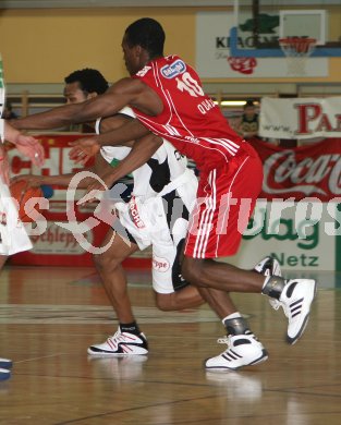 Basketball Bundesliga. W?rthersee Piraten gegen Wels. Damien McSwine. Klagenfurt, am 9.3.2006.
---
pressefotos, pressefotografie, kuess, qs, qspictures, sport, bild, bilder, bilddatenbank