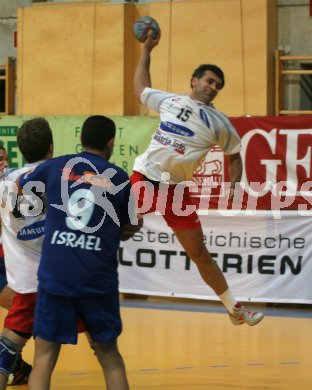 So ungehindert kam Darko Galic selten zum Wurf. Handball L?nderspiel ?sterreich gegen Israel. Feldkirchen, am 6.1.2005.
---
pressefotos, pressefotografie, kuess, qs, qspictures, sport, bild, bilder, bilddatenbank