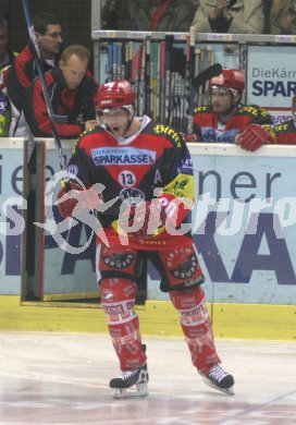 Eishockey Bundesliga. KAC gegen Vienna Capitals. Daniel Welser. Klagenfurt, am 5.4.2005.
---
pressefotos, pressefotografie, kuess, qs, qspictures, sport, bild, bilder, bilddatenbank