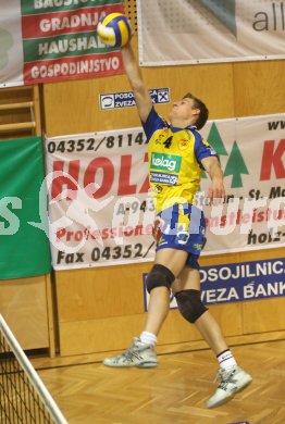 Volleyball Bundesliga SK Aich/Dob gegen Hypo VBK. Jernej Potocnik (Aich/Dob). Bleiburg am 7.10.2006. 
---
pressefotos, pressefotografie, kuess, qs, qspictures, sport, bild, bilder, bilddatenbank