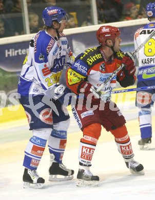 Eishockey Bundesliga. KAC gegen VSV.  Ryan Foster (KAC), Thomas pfeffer, Gert Prohaska (VSV). Klagenfurt, am 23.11.2006.
Foto: Kuess
---
pressefotos, pressefotografie, kuess, qs, qspictures, sport, bild, bilder, bilddatenbank