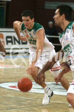 Basketball Bundesliga. W?rthersee Piraten gegen Mattersburg. Stjepan Gavran (Piraten). Klagenfurt, am 25.11.2006.
Foto: qspictures/Nadja Kuess
---
pressefotos, pressefotografie, kuess, qs, qspictures, sport, bild, bilder, bilddatenbank