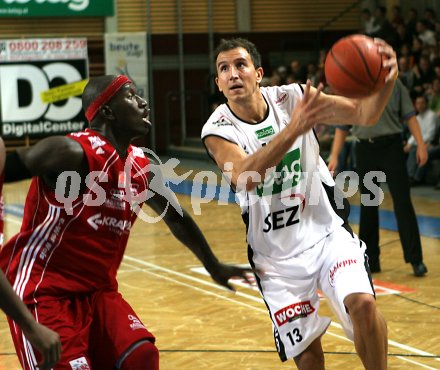 Basketball Woerthersee Piraten. Andrew Pleick. Klagenfurt, am 15.10.2005.
Foto: Kuess
---
pressefotos, pressefotografie, kuess, qs, qspictures, sport, bild, bilder, bilddatenbank