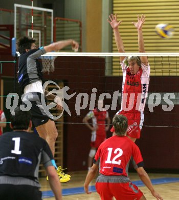 Volleyball Bundesliga. Hypo VBK gegen Enns. Michael Leeb (Hypo). Klagenfurt, am 11.11.2006.
Foto: Kuess
---
pressefotos, pressefotografie, kuess, qs, qspictures, sport, bild, bilder, bilddatenbank