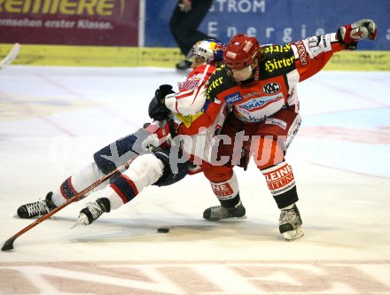 Eishockey Bundesliga. KAC gegen Salzburg.Frank Banham (Salzburg), Igor Ivanov (KAC). Klagenfurt, am 22.10.2006.
Foto: Kuess
---
pressefotos, pressefotografie, kuess, qs, qspictures, sport, bild, bilder, bilddatenbank