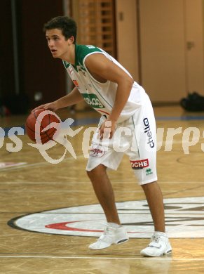 Basketball Bundesliga. W?rthersee Piraten gg. Swans Gmunden. Marco Breithuber (Piraten). Klagenfurt, am 20.10.2006.
---
pressefotos, pressefotografie, kuess, qs, qspictures, sport, bild, bilder, bilddatenbank