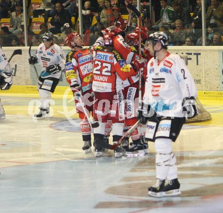 Eishockey Bundesliga. KAC EHC Linz. Jubel KAC. Klagenfurt, am 8.10.2006.
---
pressefotos, pressefotografie, kuess, qs, qspictures, sport, bild, bilder, bilddatenbank