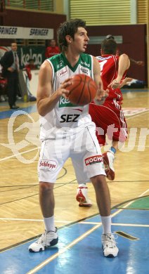 Basketball Bundesliga. W?rthersee Piraten gegen Wels. Selmir Husanovic (Piraten). KLagenfurt, am 12.11.2006.
Foto: Kuess
---
pressefotos, pressefotografie, kuess, qs, qspictures, sport, bild, bilder, bilddatenbank