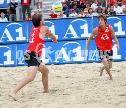 Beachvolleyball Grand Slam. Felix Bl?uel und Alexander Xandi Huber (?sterreich). Klagenfurt, am 8.2.2006
---
pressefotos, pressefotografie, kuess, qs, qspictures, sport, bild, bilder, bilddatenbank