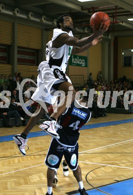 Basketball Bundesliga. W?rthersee Piraten gegen Feldkirch. Tobe Carberry.  Klagenfurt, am 27.4.2006.
---
pressefotos, pressefotografie, kuess, qs, qspictures, sport, bild, bilder, bilddatenbank