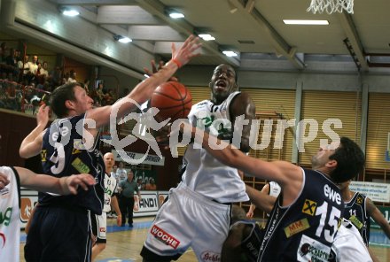 Basketball Bundesliga. W?rthersee Piraten. Semifinale. Piraten gegen Gmunden. Ronell Mingo. Klagenfurt, am 15.5.2005.
---
pressefotos, pressefotografie, kuess, qs, qspictures, sport, bild, bilder, bilddatenbank