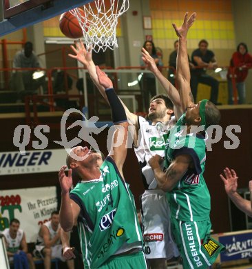 Basketball Bundesliga. W?rthersee Piraten gegen Kapfenberg. Samuel Knabl (Piraten). Klagenfurt, am 23.3.2006.
---
pressefotos, pressefotografie, kuess, qs, qspictures, sport, bild, bilder, bilddatenbank