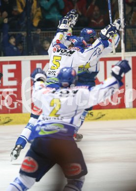 Eishockey Bundesliga. VSV gegen EHC Liwest Linz. Torjubel VSV. Villach, am 12.1.2007.
Foto: Kuess 
---
pressefotos, pressefotografie, kuess, qs, qspictures, sport, bild, bilder, bilddatenbank