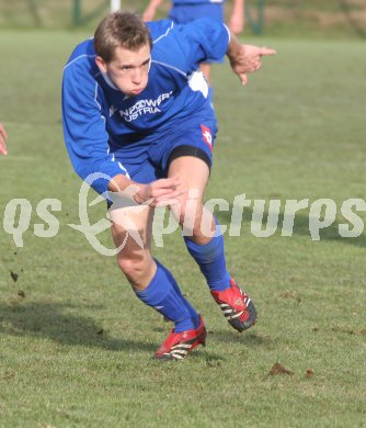 Fussball. Unterliga Ost. K?ttmannsdorf gegen Wietersdorf. Andreas Ogris (K?ttmannsdorf). K?ttmannsdorf, am 5.11.2006.
Foto: Kuess 
---
pressefotos, pressefotografie, kuess, qs, qspictures, sport, bild, bilder, bilddatenbank