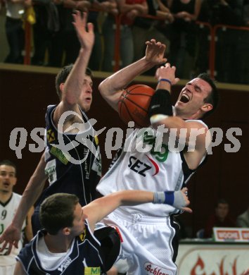 Basketball Bundesliga. W?rthersee Piraten. Semifinale. Piraten gegen Gmunden. Andreas Helmigk. Klagenfurt, am 15.5.2005.
---
pressefotos, pressefotografie, kuess, qs, qspictures, sport, bild, bilder, bilddatenbank