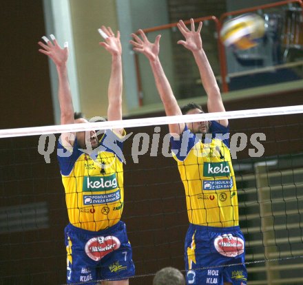Volleyball Bundesliga. Aich/Dob gegen Tirol. Jure Kokot, Davis Slatinsek. Klagenfurt, am 20.3.2006.
---
pressefotos, pressefotografie, kuess, qs, qspictures, sport, bild, bilder, bilddatenbank