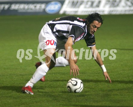 Fussball. Red Zac Bundesliga. FCK gegen LASK. Almedin Hota (LASK). Klagenfurt, am 13.10.2006.
---
pressefotos, pressefotografie, kuess, qs, qspictures, sport, bild, bilder, bilddatenbank