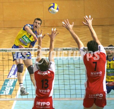 Volleyball Meisterschaftsspiel SK Aich/Dob gegen Hypo VBK. Potocnik Jernej (AICH).
Bleiburg am 7. 10. 2006.
---
pressefotos, pressefotografie, kuess, qs, qspictures, sport, bild, bilder, bilddatenbank